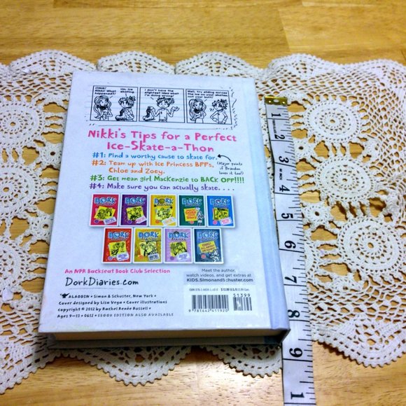 Dork Diaries, middle grades. Volume 4. Tales from a not so graceful ice princess - Picture 2 of 8